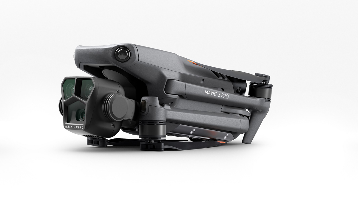 DJI Mavic 3 Pro FM Combo (DJI RC Pro) Quadrokopter 6941565956446
