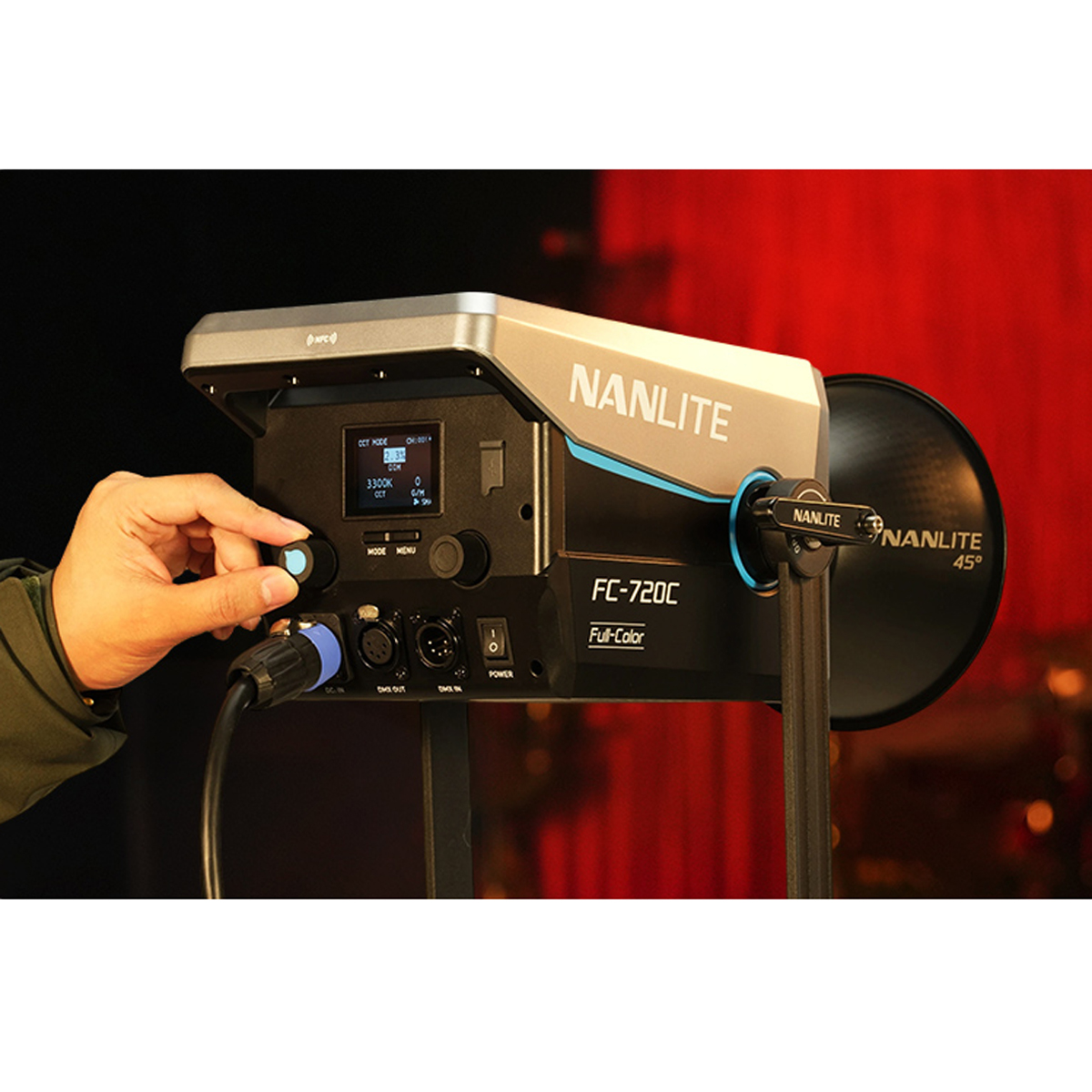 Nanlite FC-720C Full-Color Studio- Scheinwerfer Nanlite FC-720C Full-Color Studio- Scheinwerfer