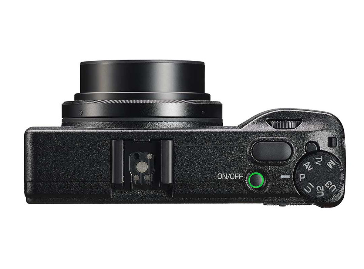 Ricoh GR IIIx schwarz Kompaktkamera