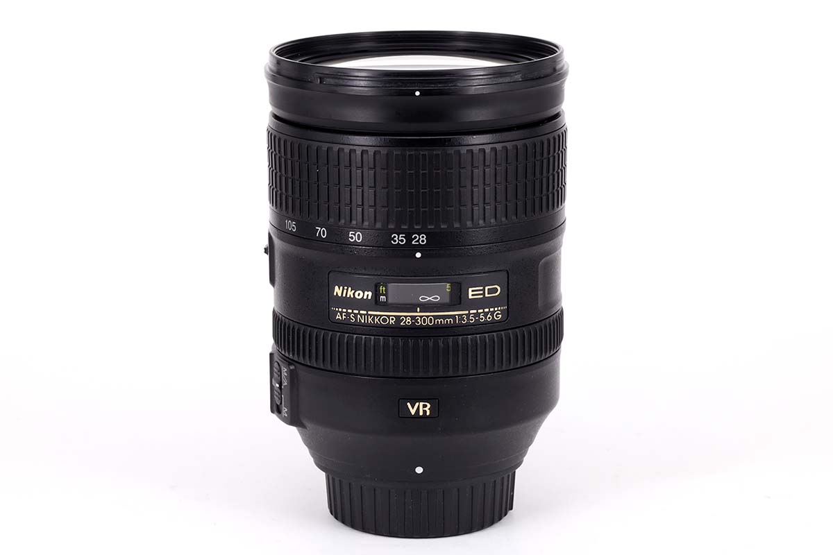 Nikon AF-S Nikkor 28-300mm f/3.5-5.6G IF-ED VR | Zustand: A | Gebraucht Nikon AF-S Nikkor 28-300mm f/3.5-5.6G IF-ED VR | Zustand: A | Gebraucht