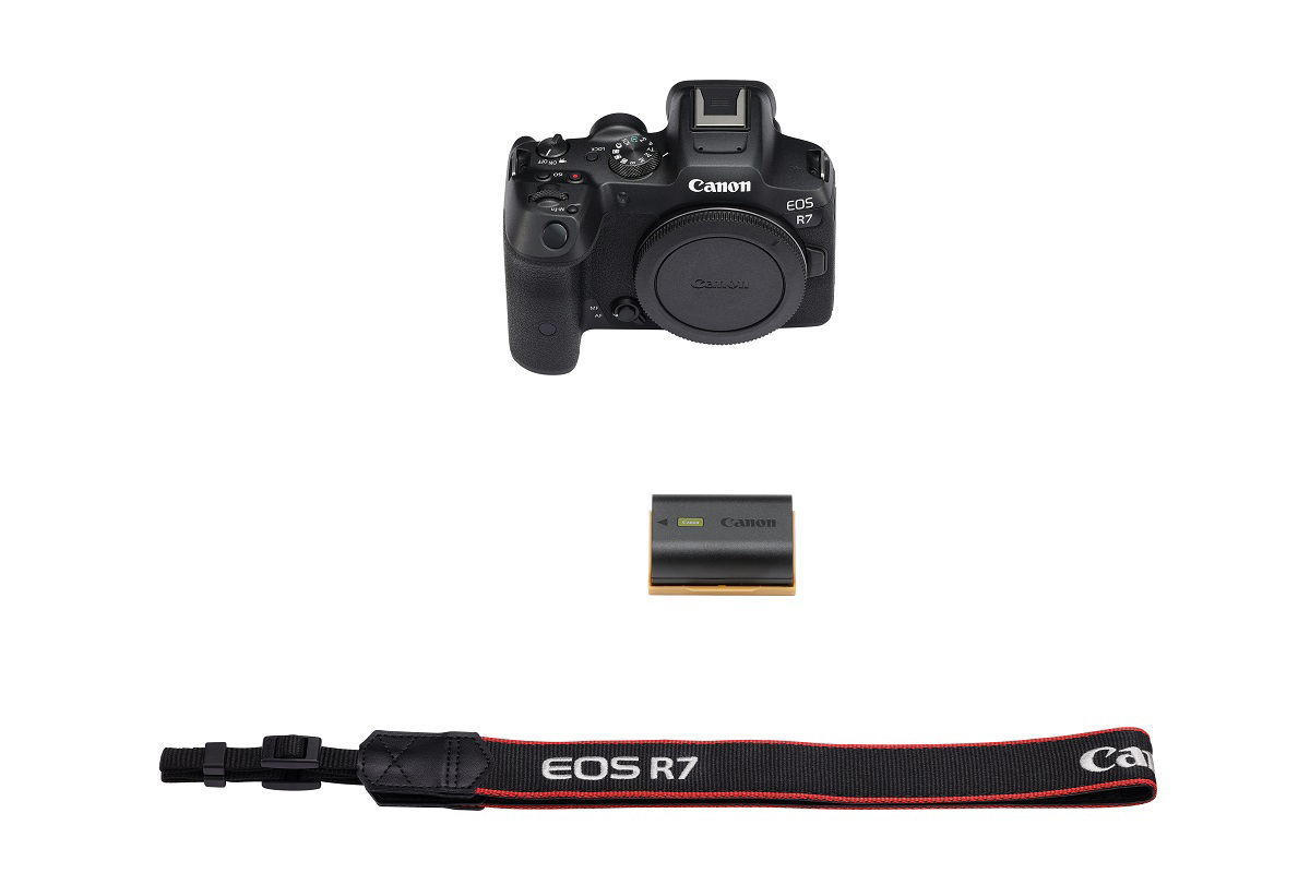 Canon EOS R7 Set Tamron 18-300mm f/3.5-6.3 Di III-A VC VXD