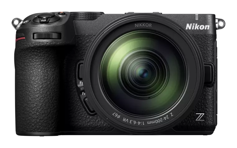Nikon Z5IIC schwarz + 24-200mm f/4-6.3 VR